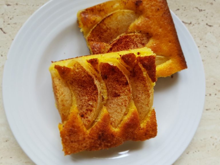 Tvarohový koláč s jablky