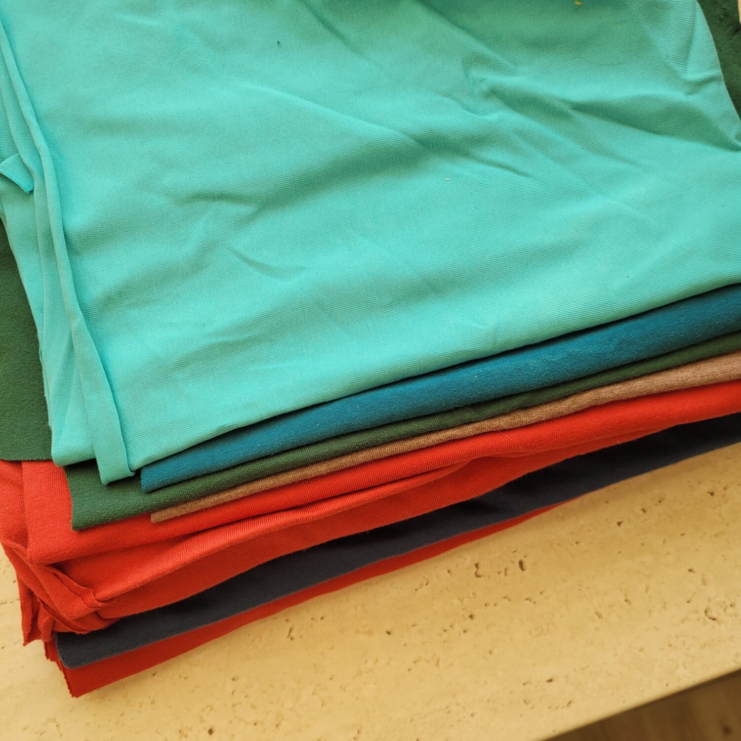 zbytkové balíčky látek